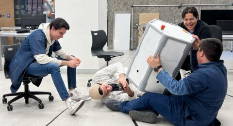 Mexican EPICS in IEEE Team Builds Portable Educational Platform